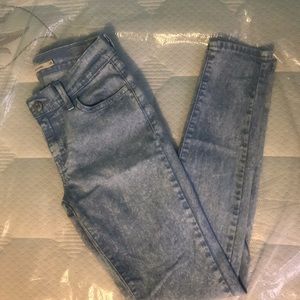 Levi’s 710 Super Skinny Jeans